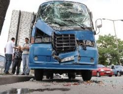Ankara da dolmuş kazası: 6 yaralı