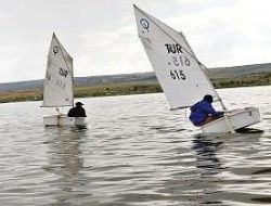 Mogan’da kano ve yelken yarışlarına ilgi büyük