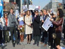 Gökçek’e türkülü protesto