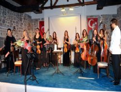 Klasik müzik Anadolu motifleriyle birleşti