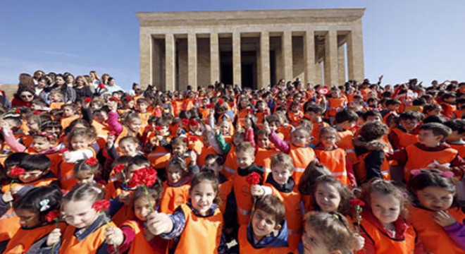 540 çocuk Anıtkabir’i ziyaret etti