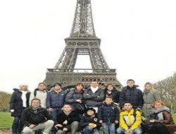 Diyabetli çocuklar Paris i gezdi