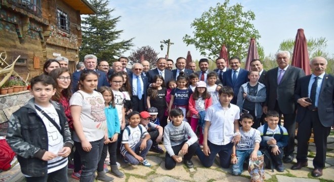 Bakan Özhaseki ve AK Partili Milletvekilleri Altınköy’de