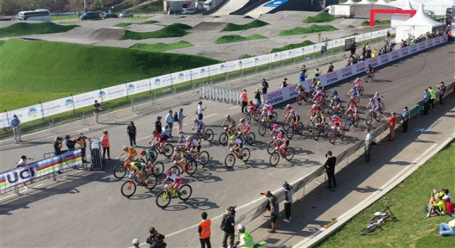 Bisikletin Yıldızları Sakarya'da Şampiyona başladı