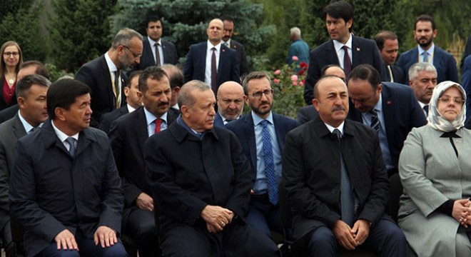 Cumhurbaşkanı Erdoğan, Ata Beyit Anıtı’nı ziyaret etti