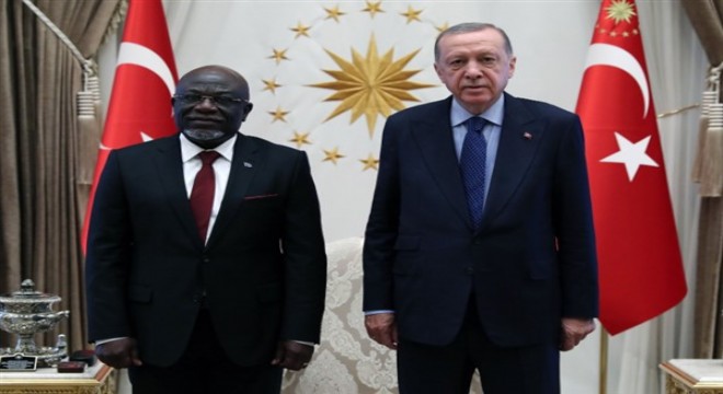 Cumhurbaşkanı Erdoğan, Kongo Demokratik Cumhuriyeti Büyükelçisi Rashidi’yi kabul etti