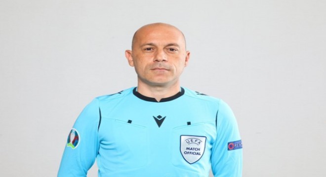 Cüneyt Çakır a Şampiyonlar Ligi maçında görev