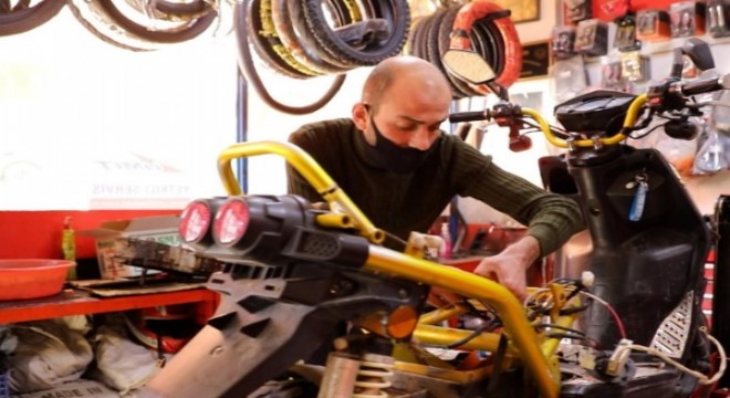 Engelli birey, aldığı destekle tamirci dükkanı açtı