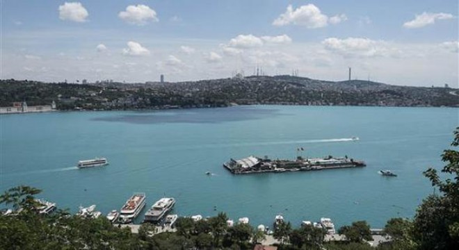 İstanbul Boğazı nın rengi şaşırttı! Uzmanlar rahatlattı
