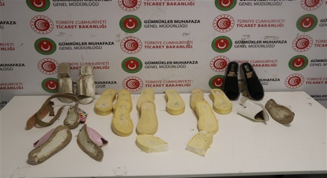 İstanbul Havalimanı nda 10,5 kilogram uyuşturucu ele geçirildi