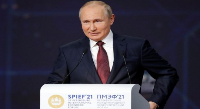 Putin: ''Çin ile ticaret hacmimiz 200 milyar dolara ulaşacak''