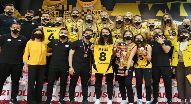 VakıfBank, Sultanlar Ligi’nde 12. kez şampiyon oldu
