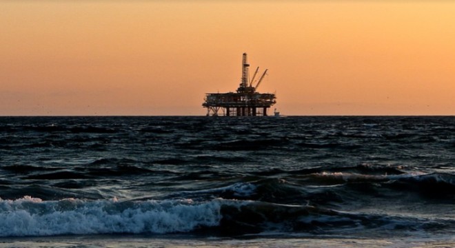 Çin, en büyük açık deniz petrol platformunun inşaatını tamamladı
