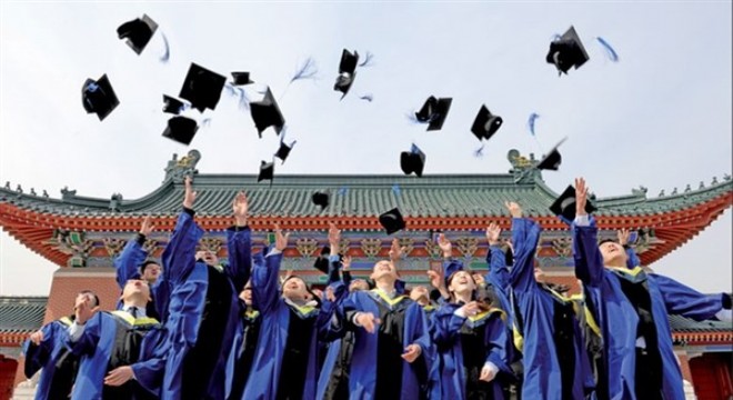 Çin’de bu yıl 9 milyon kişi üniversiteden mezun olacak
