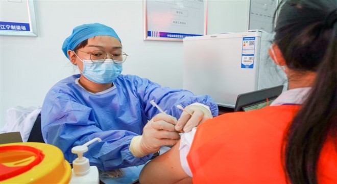 Çin'de nüfusun yüzde 40'ı ikinci doz Kovid-19 aşısı oldu