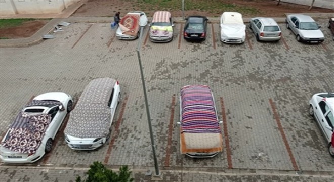 Şanlıurfa da vatandaşlar beklenen yağış ve doluya karşı önlem aldı