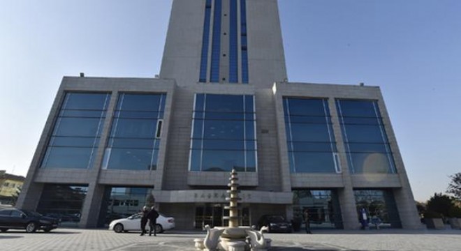 Belediyenin önündeki fıskiyeyi kim kaldırdı