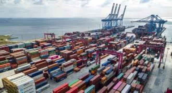 Mart'ta ihracat ve ithalat arttı, dış ticaret açığı yükseldi