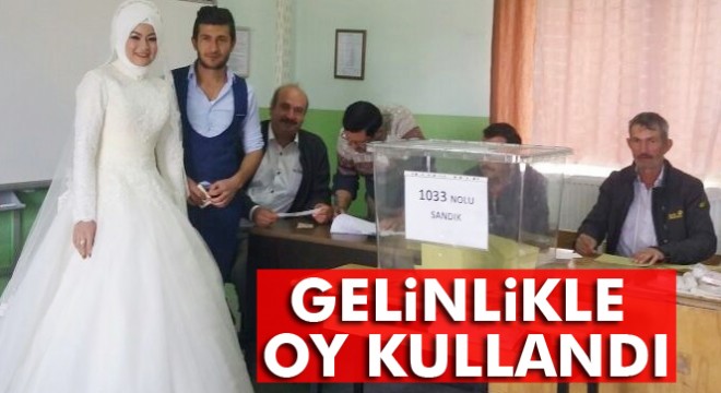 Referandumda gelinlikle oy kullandı