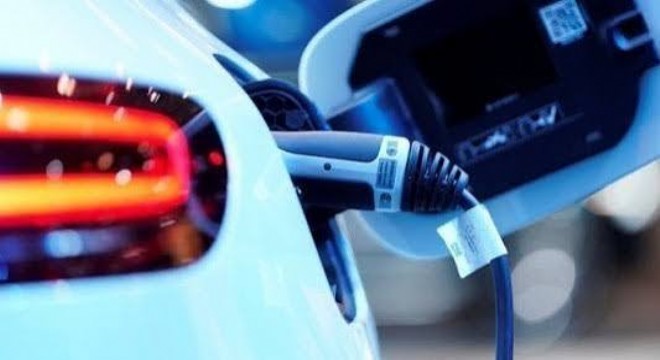 Türkiye de elektrikli otomobil sayısı 472 bini aştı